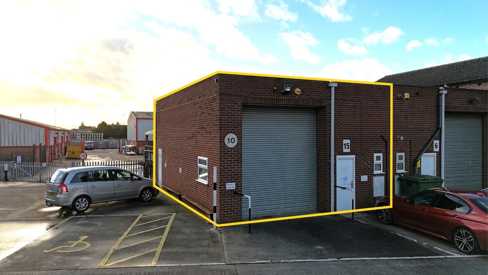 Unit 15 Eccleshall Business Park, Hawkins Lane, Burton On Trent to rent - Building Photo - Image 2 of 3