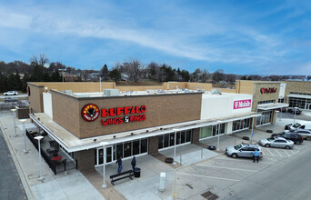 Shops At L St, Omaha, NE for sale Primary Photo- Image 1 of 1