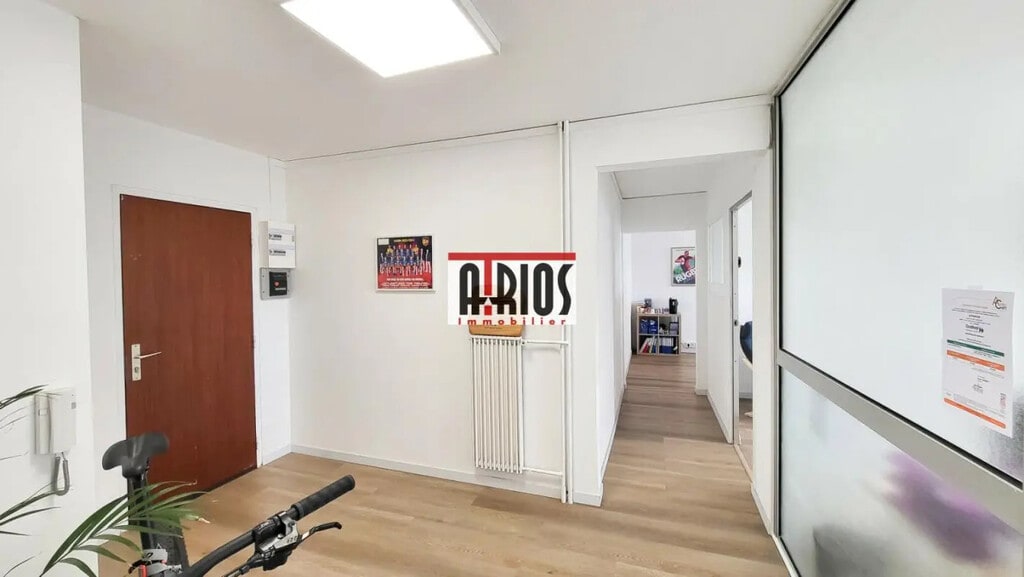 Vente Bureaux 58 m² - Photo 1