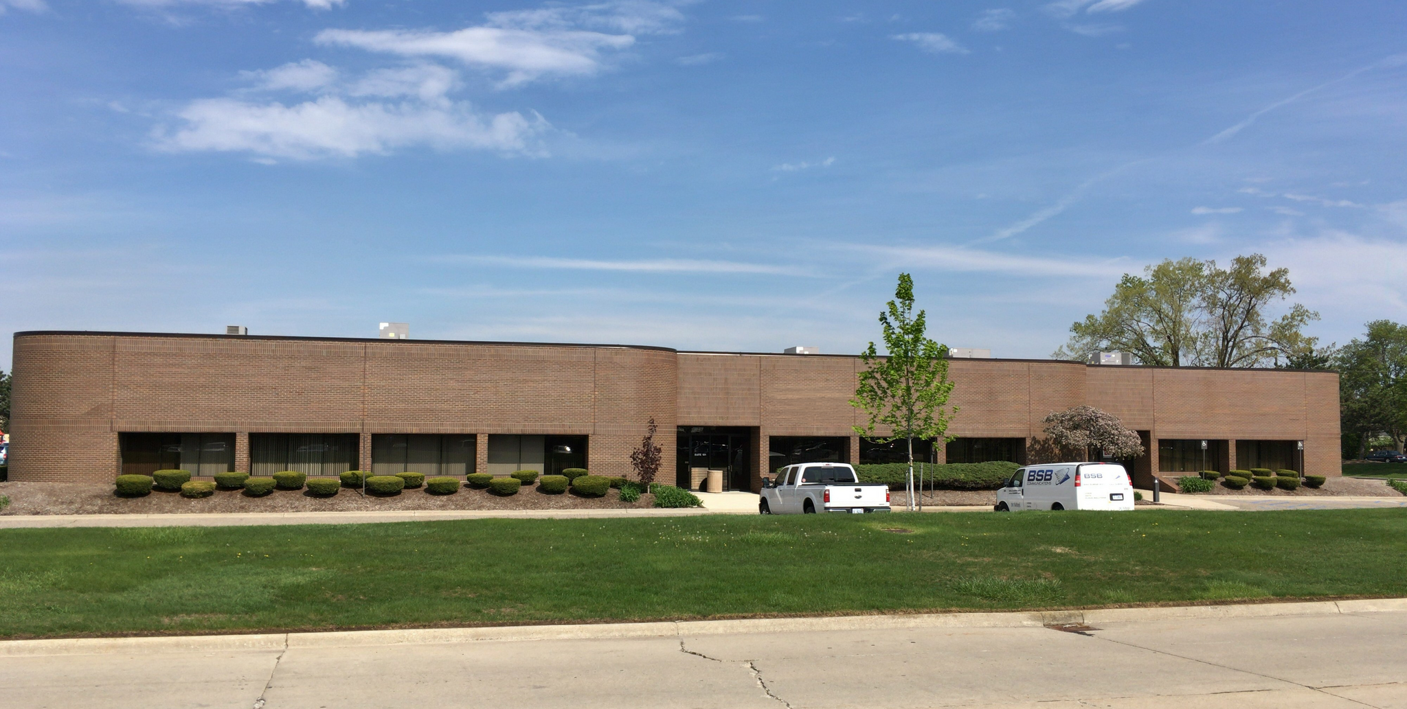 41150 Technology Park Dr, Sterling Heights, MI for rent Building Photo- Image 1 of 1