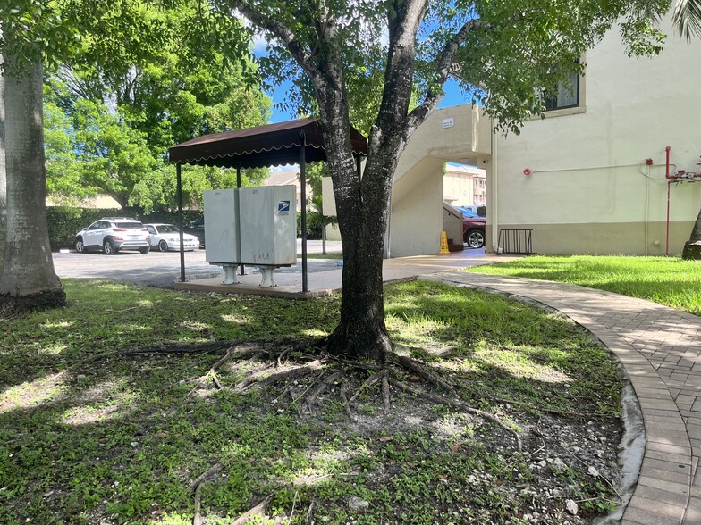 8849 NW 119th St, Hialeah, FL for sale - Building Photo - Image 2 of 18