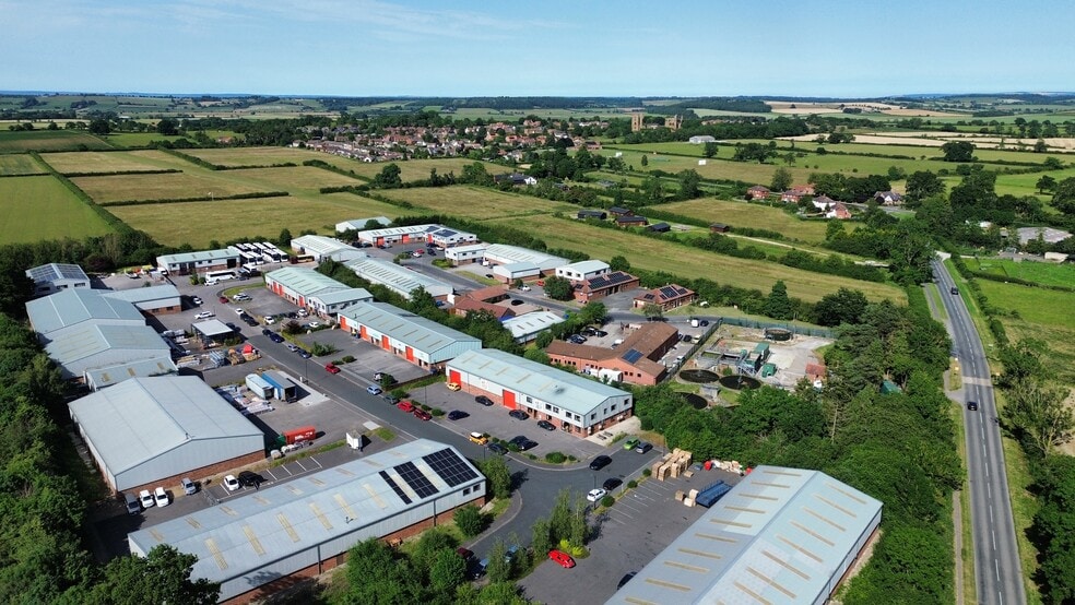 15-17 Alan Farnaby Way, Sheriff Hutton to rent - Building Photo - Image 2 of 7