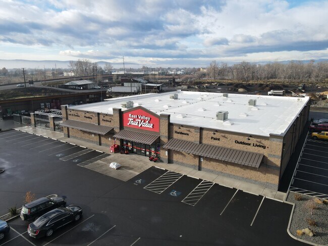 More details for 104 Butterfield Rd, Yakima, WA - Retail for Sale