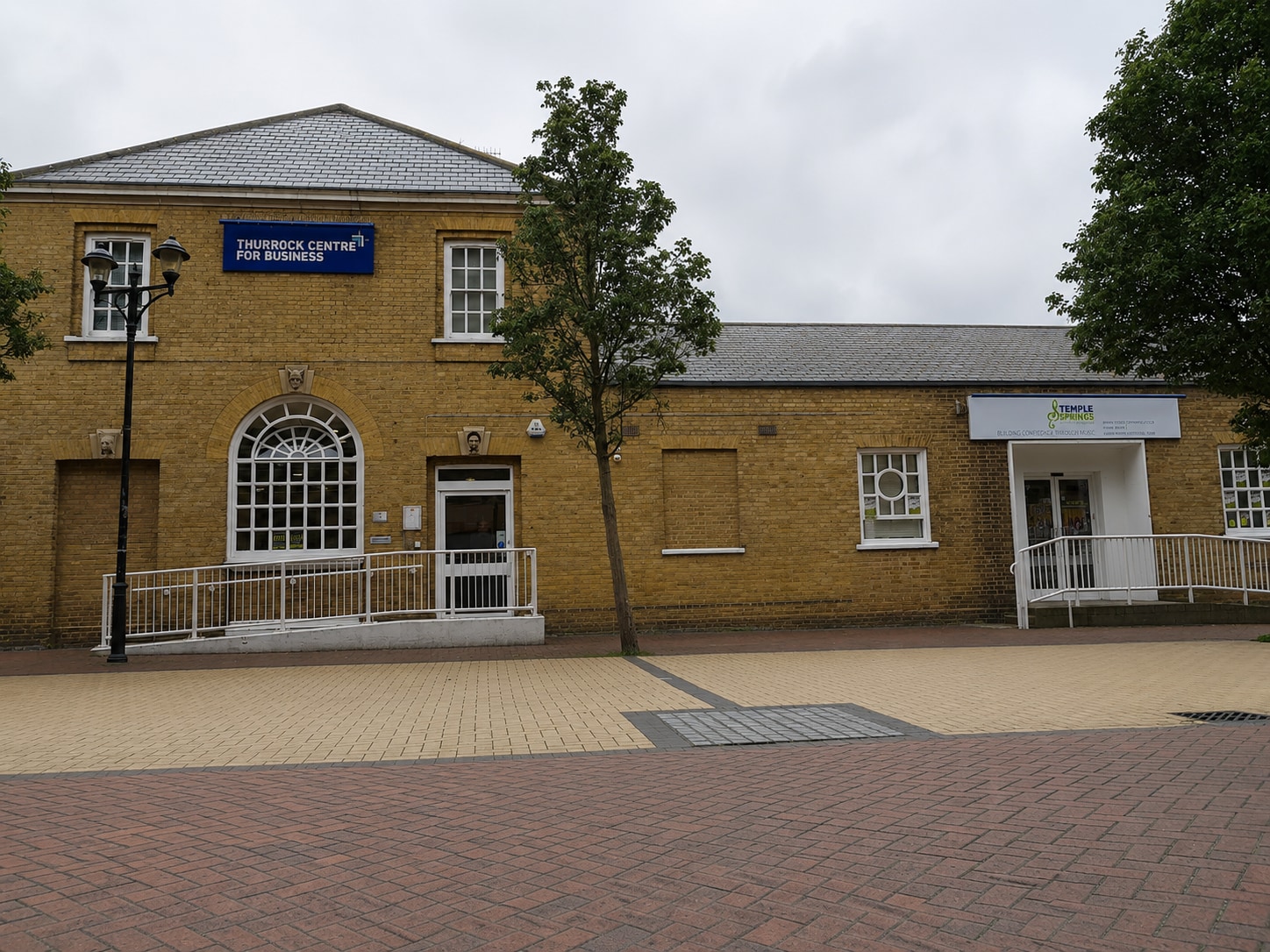 2-4 George St, Grays to rent Building Photo- Image 1 of 2