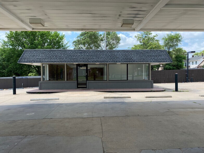 4525 E Central Ave, Wichita, KS for sale - Building Photo - Image 1 of 1