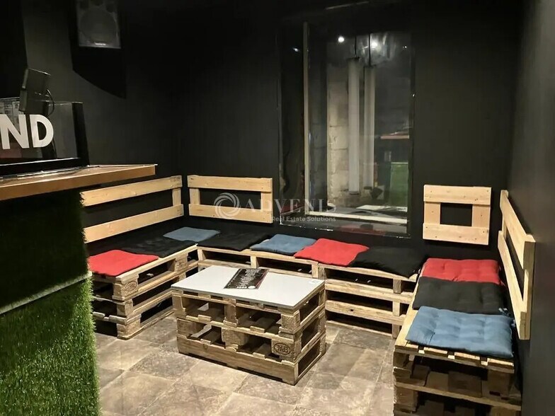 Retail in Bourges for sale - Interior Photo - Image 3 of 3