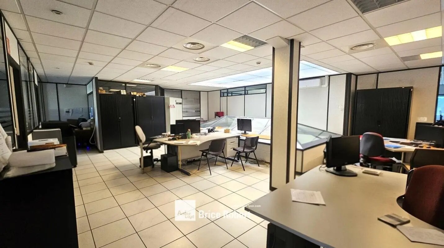 50 Rue Ernest Renan, Vaulx-en-Velin for sale Interior Photo- Image 1 of 7