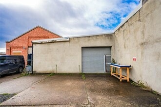 Humberston Rd, Grimsby for rent Building Photo- Image 1 of 3