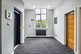 Woodvale Rd, Brighouse to rent Interior Photo- Image 2 of 5