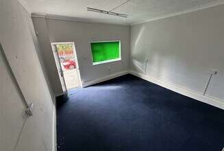 14 Cranford Crescent, Rhos On Sea, Colwyn Bay to rent Interior Photo- Image 1 of 3