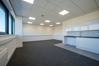 Arndale Rd, Littlehampton to rent Building Photo- Image 1 of 4