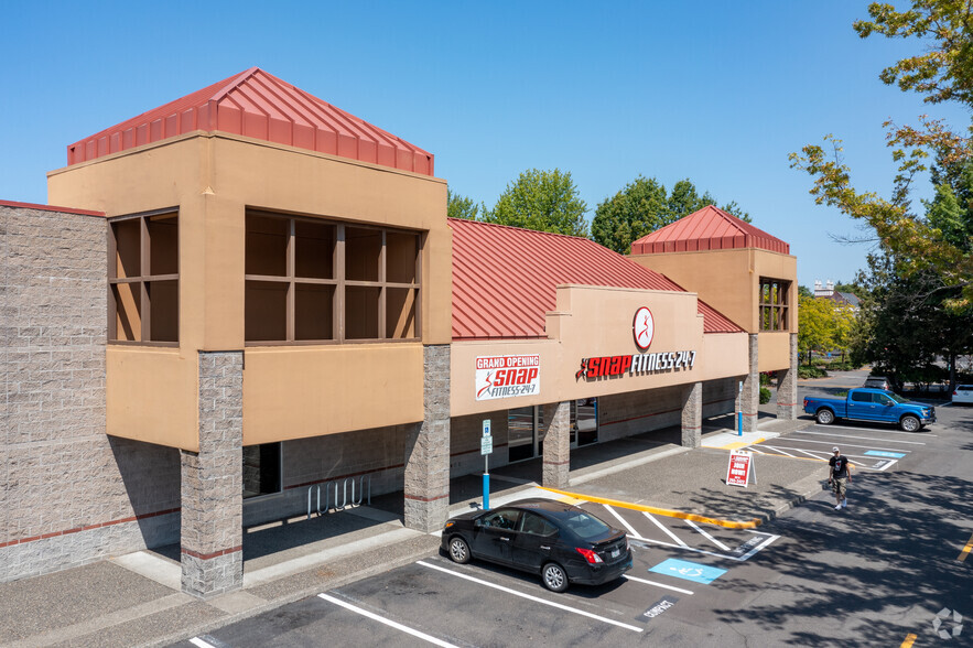 300-900 NW Eastman Pky, Gresham, OR for rent - Building Photo - Image 3 of 24