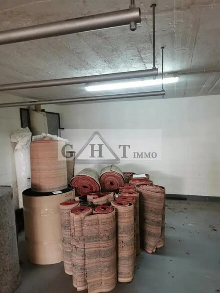 Industrial in Gennevilliers to rent - Building Photo - Image 1 of 5