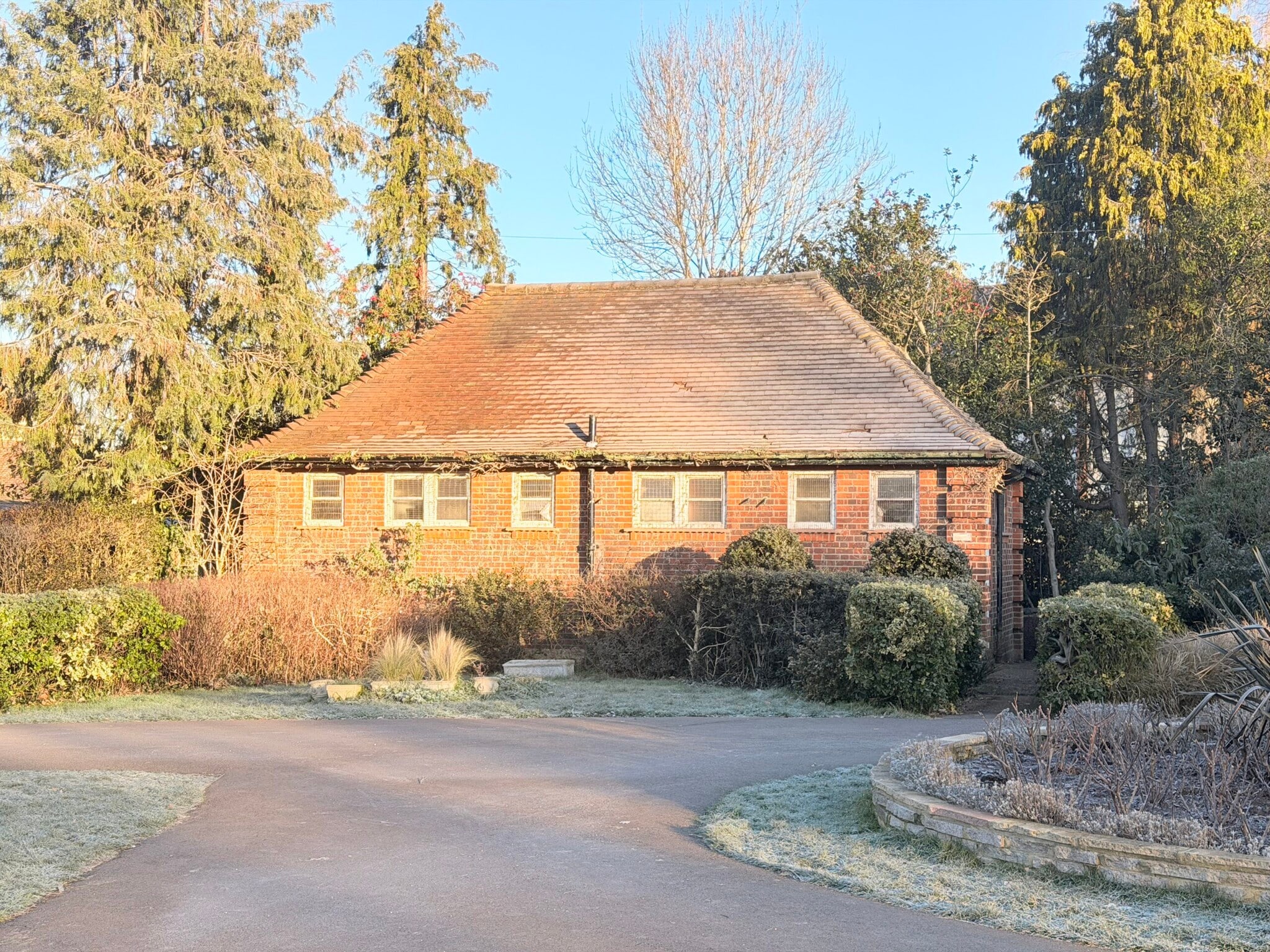 51 Marsh Rd, Pinner to rent Primary Photo- Image 1 of 2