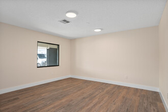 503-523 N Harbor City Blvd, Melbourne, FL for rent Interior Photo- Image 2 of 5