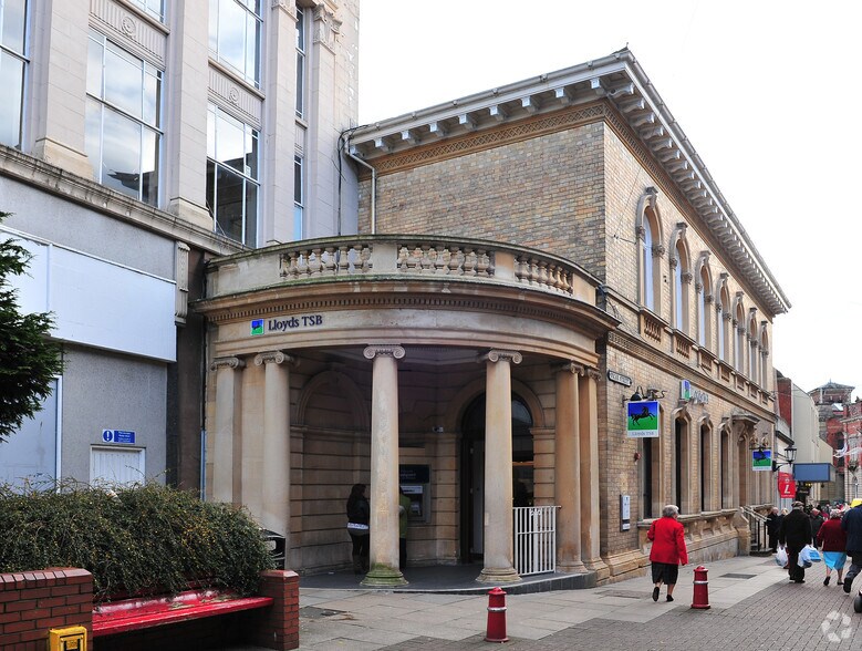 12 Vicar St, Kidderminster DY10 1DE UK