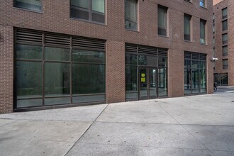 1725 Village Ln, Far Rockaway, NY to rent Interior Photo- Image 2 of 3