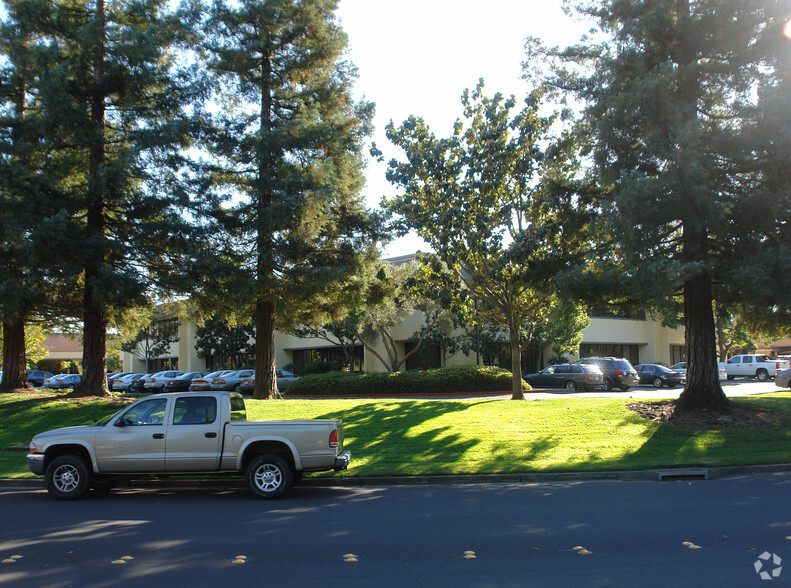 325 N Wiget Ln, Walnut Creek, CA for rent - Building Photo - Image 2 of 2