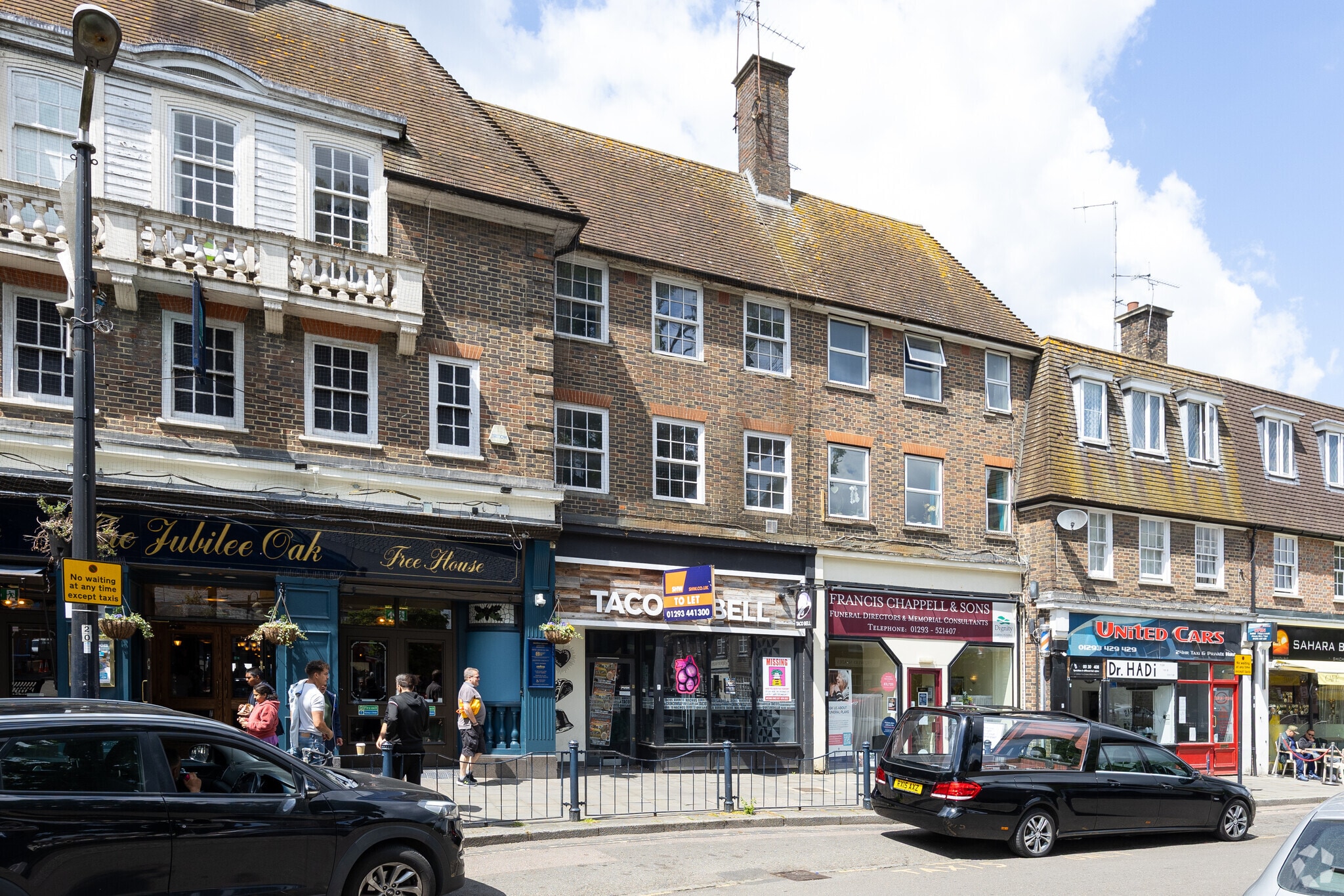 7 High St, Crawley to rent Building Photo- Image 1 of 3