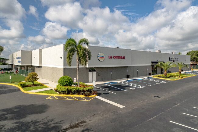 More details for 5880 W Oakland Park Blvd, Lauderhill, FL - Retail for Rent