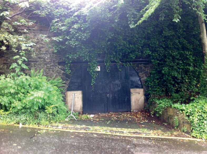 2 Bells Brae, Edinburgh for sale - Primary Photo - Image 1 of 1