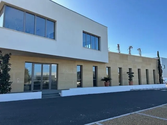 Location Bureaux 196 m²