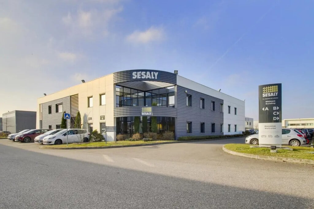 Location Local d'activités 3 506 m² - Photo 1