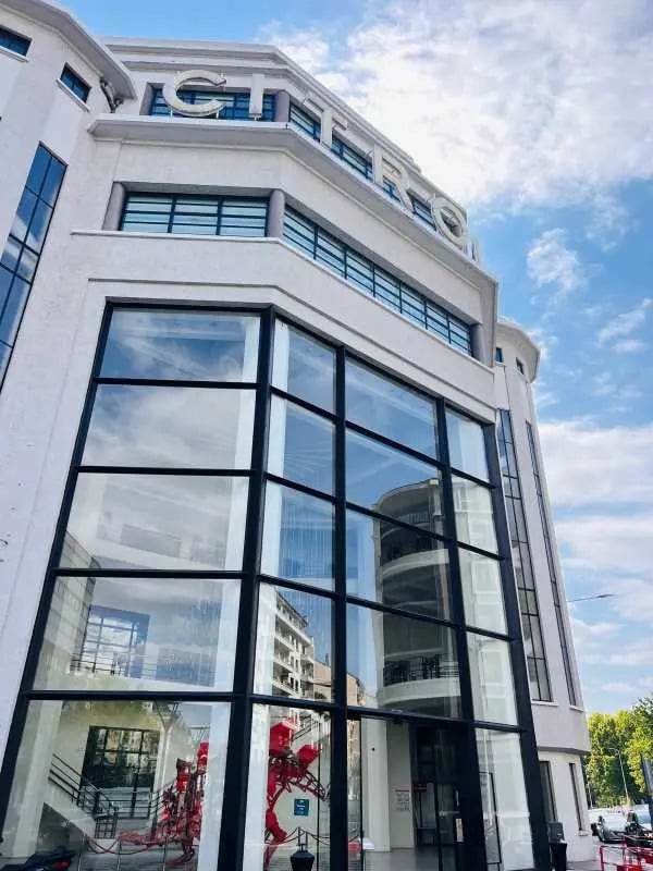 Office in Lyon to rent Building Photo- Image 1 of 14