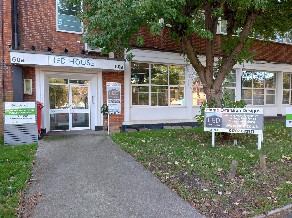 60A Bridge Rd E, Welwyn Garden City for sale Building Photo- Image 1 of 2