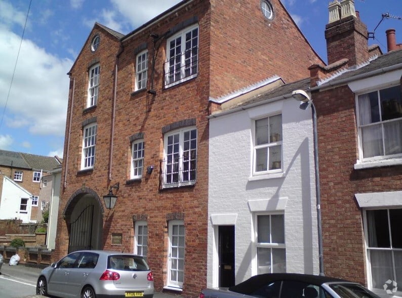 3A Gunnery Ter, Leamington Spa to rent - Primary Photo - Image 1 of 1