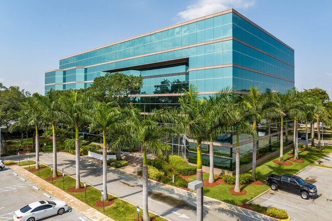 More details for 600 W Hillsboro Blvd, Deerfield Beach, FL - Office to Rent