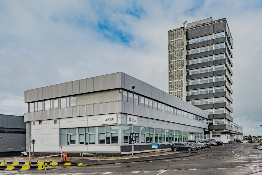 Cumbernauld Rd, Stepps to rent - Primary Photo - Image 1 of 2
