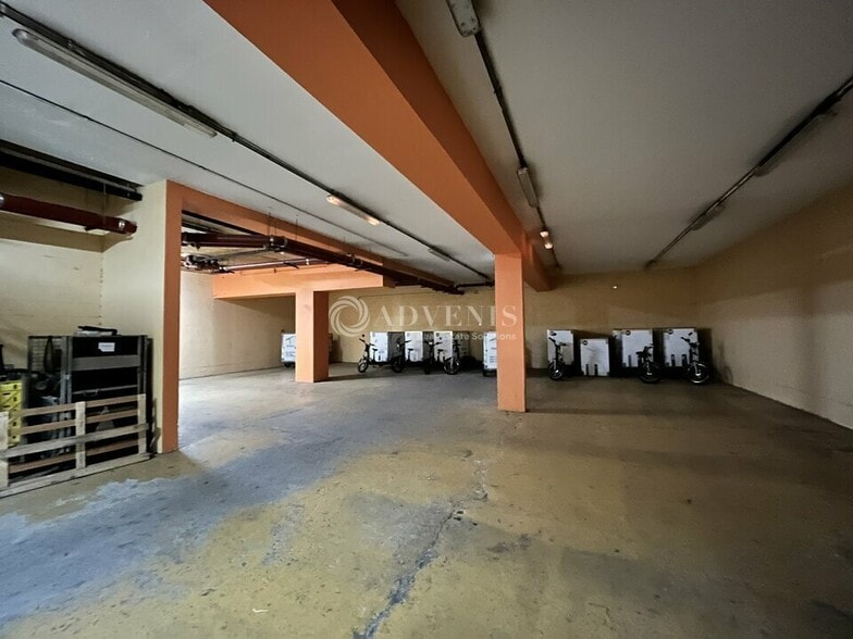 3 Rue Pierre Curie, Courbevoie for sale - Building Photo - Image 2 of 14