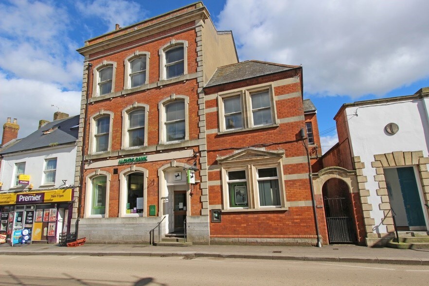 5 Fore St, Cullompton for sale - Primary Photo - Image 1 of 1