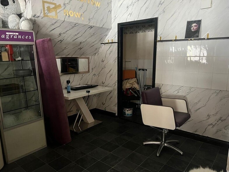 283 Westgate Rd, Newcastle Upon Tyne to rent - Building Photo - Image 3 of 6