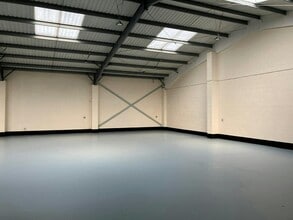 Second Ave, Manchester to rent Building Photo- Image 2 of 5