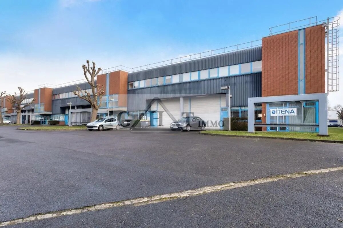 Office in Villepinte to rent Building Photo- Image 1 of 5