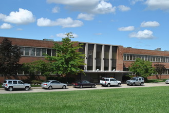 4500 Lee Rd, Cleveland, OH for rent Building Photo- Image 1 of 2