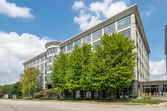 9600 W Bryn Mawr Ave, Rosemont, IL for rent Building Photo- Image 1 of 20