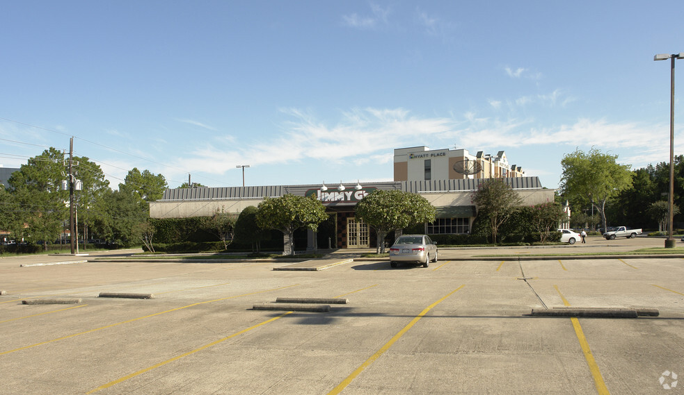 307 N Sam Houston Pky W, Houston, TX for sale - Building Photo - Image 2 of 5