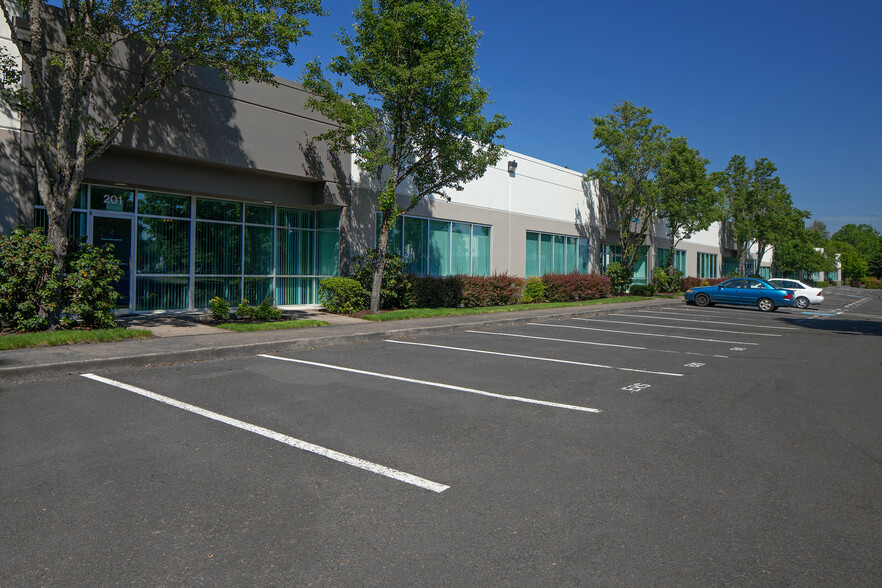 4103 SE International Way, Milwaukie, OR for rent - Building Photo - Image 3 of 18