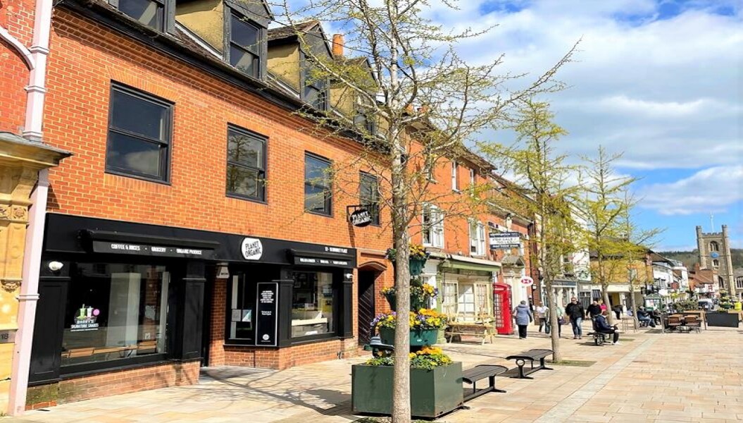12-16 Market Pl, Henley On Thames for sale Building Photo- Image 1 of 1