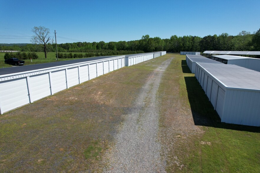 Greers Ferry Storage Portfolio portfolio of 4 properties for sale on LoopNet.co.uk - Building Photo - Image 2 of 14