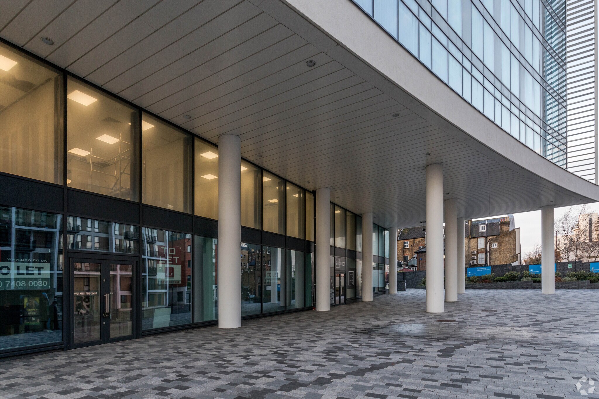 8 Sutton Plz, Sutton for sale Primary Photo- Image 1 of 1