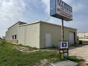 7626 N General Bruce Dr, Temple, TX for rent Building Photo- Image 1 of 4