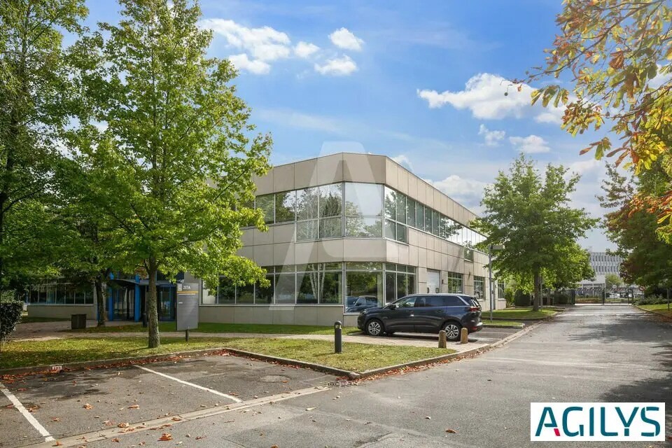 Light Industrial in Les Ulis to rent Building Photo- Image 1 of 8