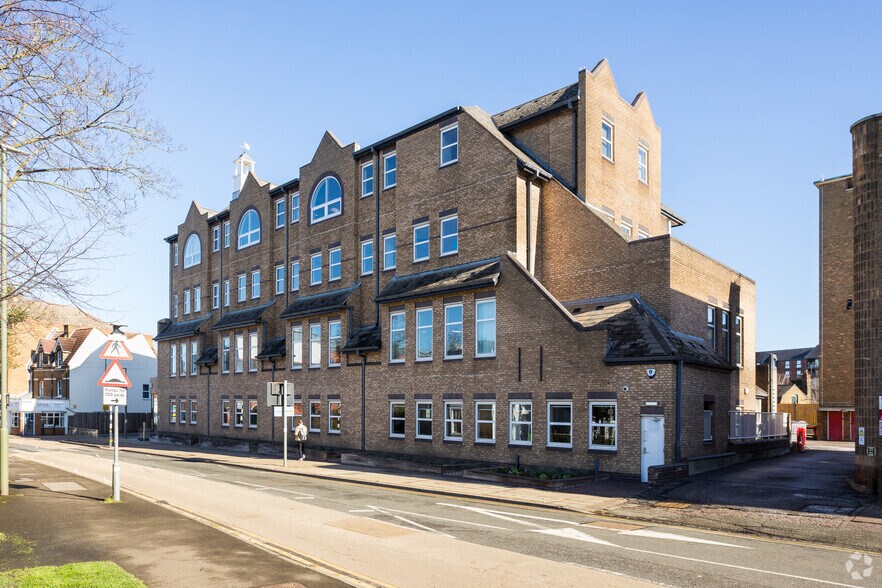 1931 Church St, Epsom, KT17 4PF Kirkgate UK