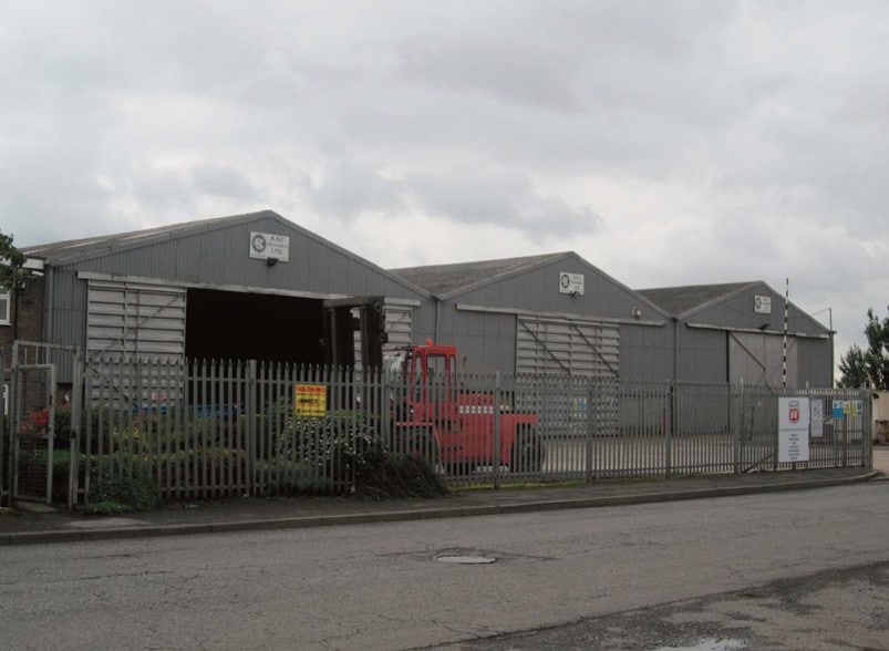 Lancaster Approach, Immingham for sale - Primary Photo - Image 1 of 1