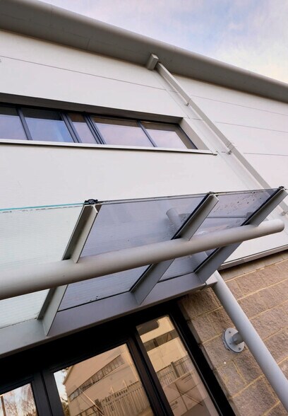 Kangley Bridge Rd, London to rent - Building Photo - Image 2 of 8