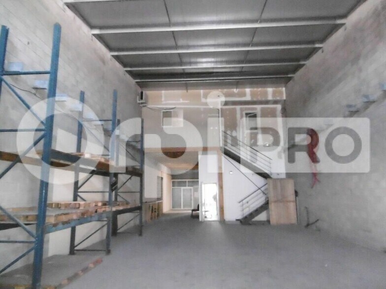 Light Industrial in Montech for sale - Interior Photo - Image 3 of 8